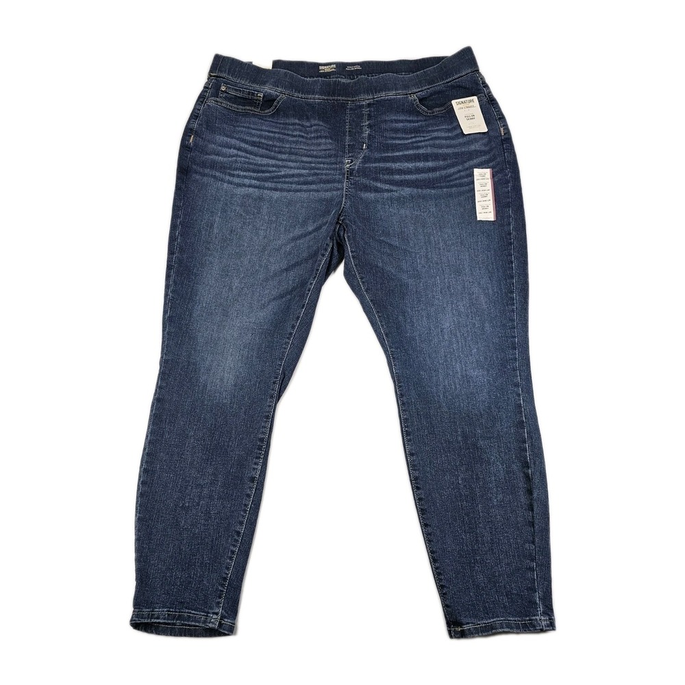 NEW Women's Signature Gold Levi Strauss Totally Shaping Pull On Skinny Jeans 22S
